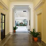 Modern Comfort, Poetic Charm * Rome
