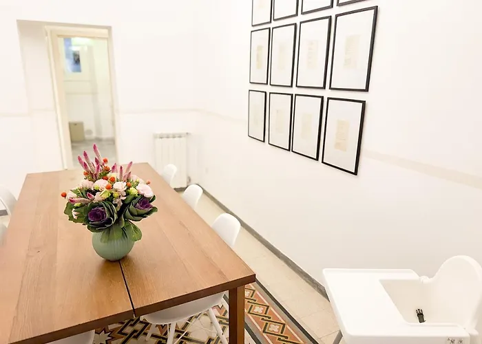 Modern Comfort, Poetic Charm דירה