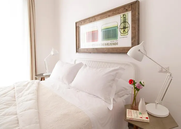 Modern Comfort, Poetic Charm דירה