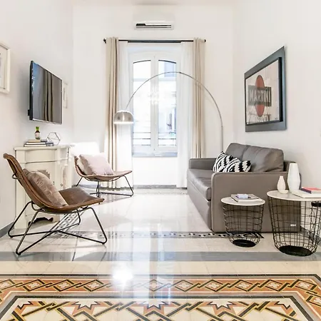 Modern Comfort, Poetic Charm Appartamento