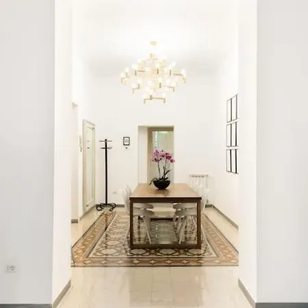 Apartment Modern Comfort, Poetic Charm *
