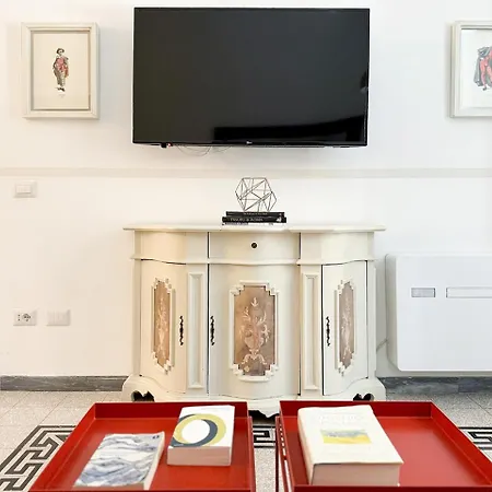 Modern Comfort, Poetic Charm *