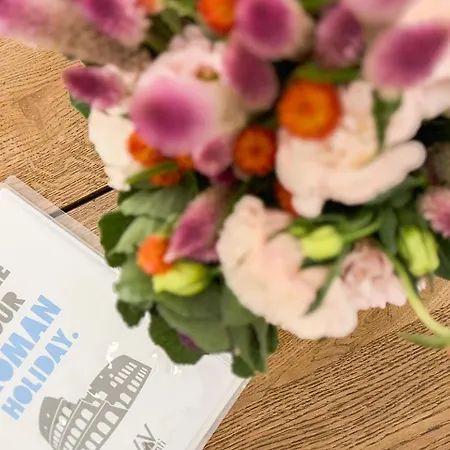 Modern Comfort, Poetic Charm Apartment